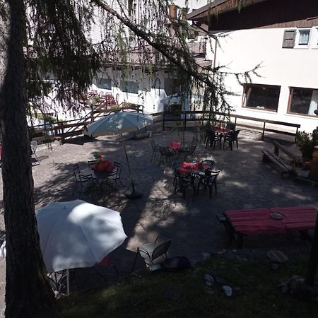 Hostel Il Pirata Каварено Екстер'єр фото