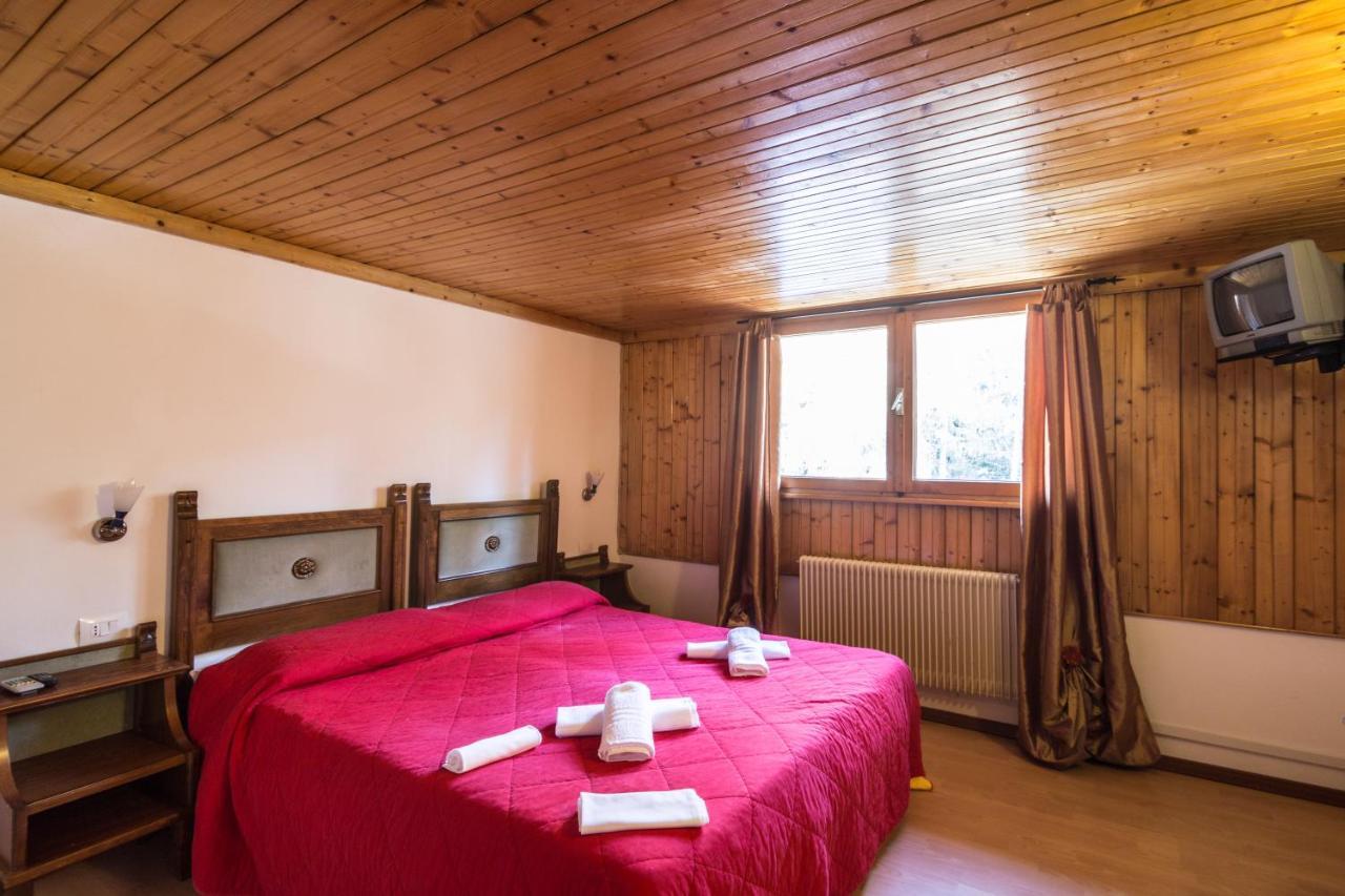 Hostel Il Pirata Каварено Номер фото